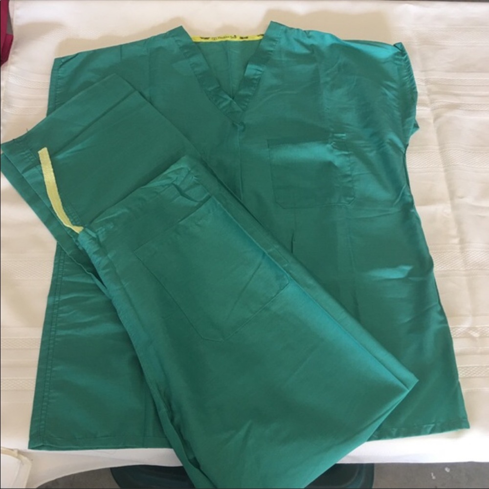 New Fashion Seal Women's Scrubs Size Small